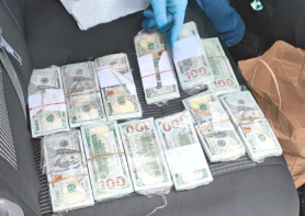 Bărbat din Bălți – reținut cu peste 100.000 dolari americani falși